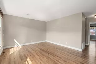 40 Yorktown Dr, Springfield, MA 01108 - Photo 5