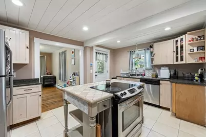 138 Charlton St, Southbridge, MA 01550 - Photo 5
