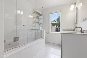 7 Mystic St, Boston, MA 02129 - Photo 11