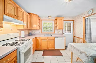 109 Darby Rd, Brockton, MA 02302 - Photo 3