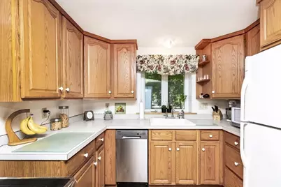 255 Lake St, Haverhill, MA 01832 - Photo 15