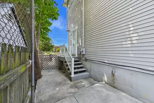 277 Tarkiln Hill Rd, New Bedford, MA 02745 - Photo 33