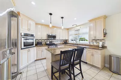 277 Tarkiln Hill Rd, New Bedford, MA 02745 - Photo 11