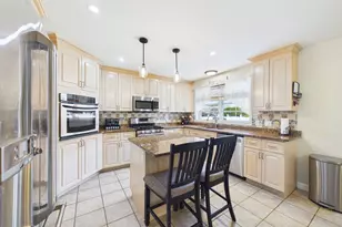 277 Tarkiln Hill Rd, New Bedford, MA 02745 - Photo 11