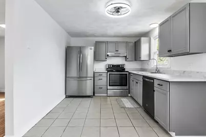 15 Crescent St #D, Lawrence, MA 01841 - Photo 7