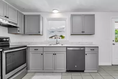 15 Crescent St #D, Lawrence, MA 01841 - Photo 9