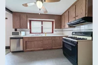 48 Fountain St #48, Medford, MA 02155 - Photo 7