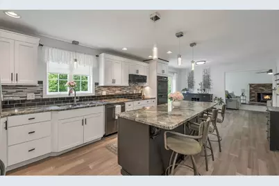 537 Pingree Hill, Auburn, NH 03032 - Photo 9