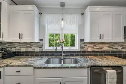 537 Pingree Hill, Auburn, NH 03032 - Photo 11