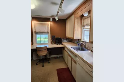 235 Chalmers St, Springfield, MA 01118 - Photo 19