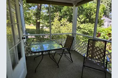 235 Chalmers St, Springfield, MA 01118 - Photo 9