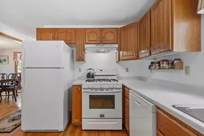 47 Sequoia Dr, Tyngsborough, MA 01879 - Photo 9