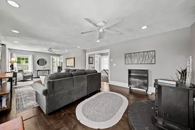 25 Franklin St, Woburn, MA 01801 - Photo 17