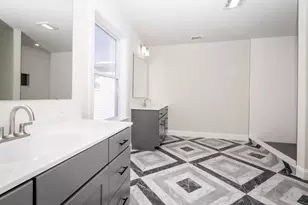 36 Floyd St, Revere, MA 02151 - Photo 21