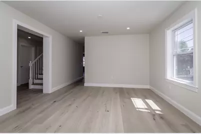 36 Floyd St, Revere, MA 02151 - Photo 5