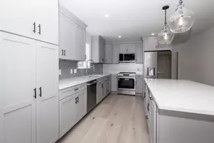 36 Floyd St, Revere, MA 02151 - Photo 9