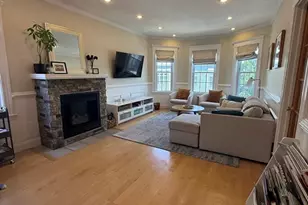 31 Mt Vernon St, Boston, MA 02125 - Photo 5
