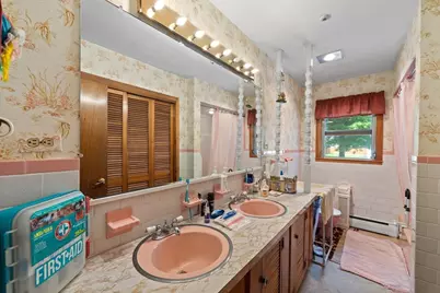 20 Indian Point Rd, Webster, MA 01570 - Photo 17