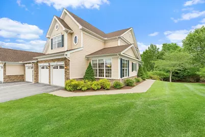 1 Avebury #31, Marlborough, MA 01752 - Photo 3