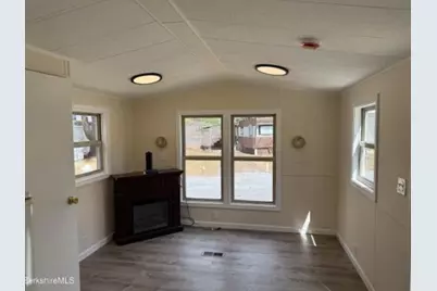 40 Albany Road #3, West Stockbridge, MA 01266 - Photo 5