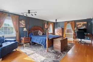 2055 Allen St, Springfield, MA 01118 - Photo 15