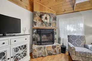 26 Oriole St, New Bedford, MA 02745 - Photo 5