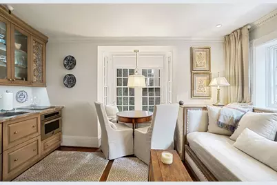 9 Willow #22, Boston, MA 02108 - Photo 3