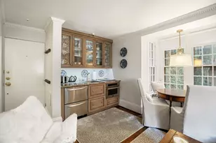 9 Willow, Boston, MA 02108 - Photo 5