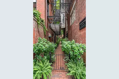 9 Willow #22, Boston, MA 02108 - Photo 19