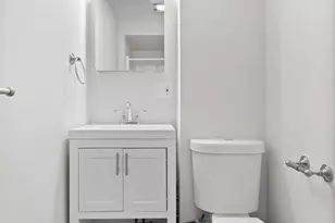 35 Grove St, Boston, MA 02114 - Photo 11