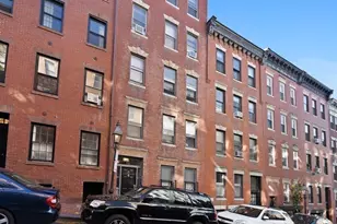 35 Grove St, Boston, MA 02114 - Photo 9