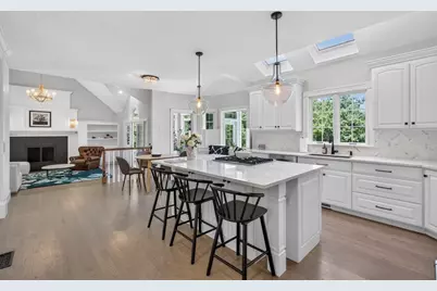 2 Watkins Ln, Southborough, MA 01772 - Photo 5