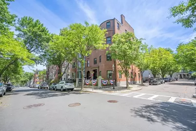 8 Monument Square #3, Boston, MA 02129 - Photo 11