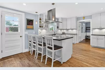 102 Miller St, Ludlow, MA 01056 - Photo 9
