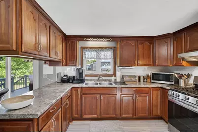 131 Spring Street, Fairhaven, MA 02719 - Photo 5