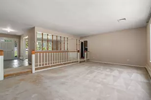 37 Driftwood Dr, Holden, MA 01520 - Photo 5