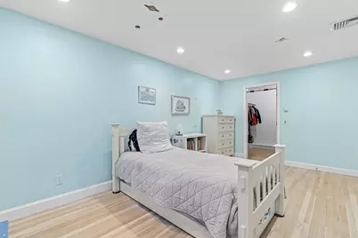 44 Rowena Rd, Newton, MA 02459 - Photo 17