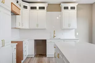 763 Massachusetts Ave, Lunenburg, MA 01462 - Photo 7