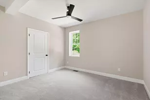765 Massachusetts Ave, Lunenburg, MA 01462 - Photo 23