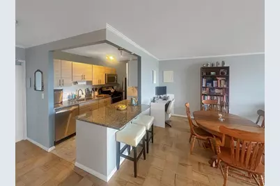 6 Whittier Pl #8R, Boston, MA 02114 - Photo 3