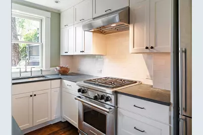 115 Baldwin St, Boston, MA 02129 - Photo 9