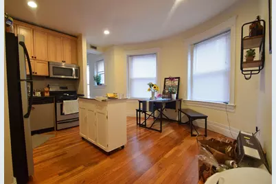 191 Winthrop Rd #3, Brookline, MA 02445 - Photo 9