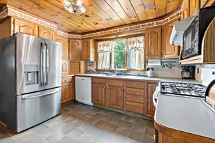842 Wood St, Swansea, MA 02777 - Photo 11