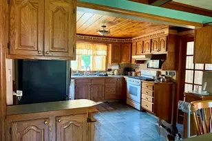 842 Wood St, Swansea, MA 02777 - Photo 5