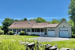 842 Wood St, Swansea, MA 02777 - Photo 3
