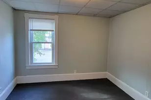 19 Gardner Ave, Lowell, MA 01854 - Photo 9
