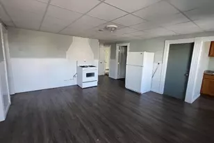 19 Gardner Ave, Lowell, MA 01854 - Photo 5