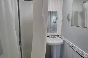 19 Gardner Ave, Lowell, MA 01854 - Photo 7