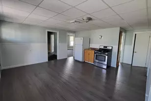 19 Gardner Ave, Lowell, MA 01854 - Photo 3
