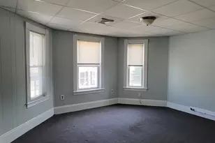 19 Gardner Ave, Lowell, MA 01854 - Photo 9